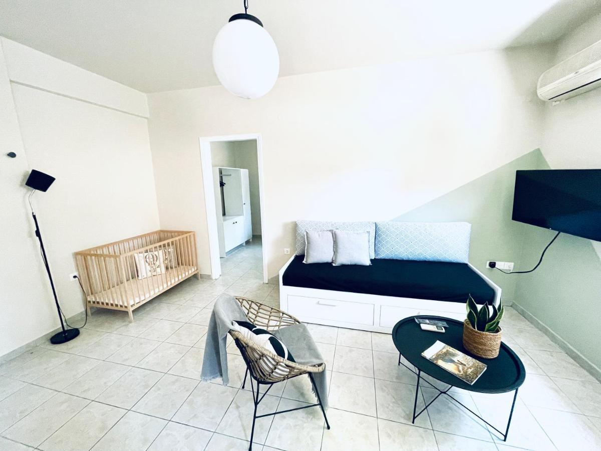 Sofi'S Apartments Каламата Экстерьер фото